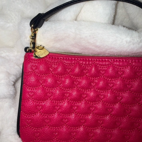 Betsey Johnson Fuchsia Quilted Wristlet shoulder bag with Gold Accents - Picture 7 of 13